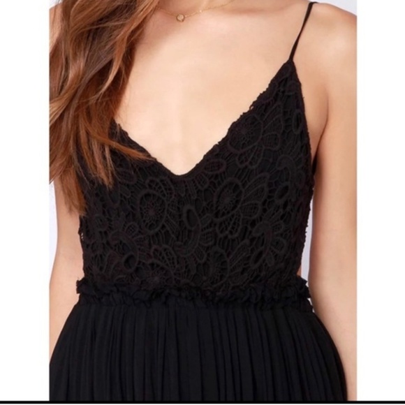 Crochet Lace Open Back Maxi Dress - Picture 4 of 4